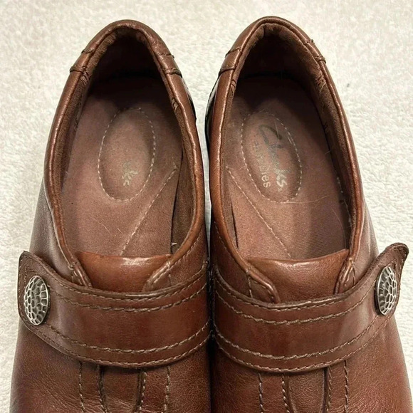 Clarks Woman Kessa Betty Mahogany Leather Slip On Loafer Size 6M - Picture 4 of 9